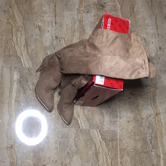 Guess 👢 - Picture 7 of 8